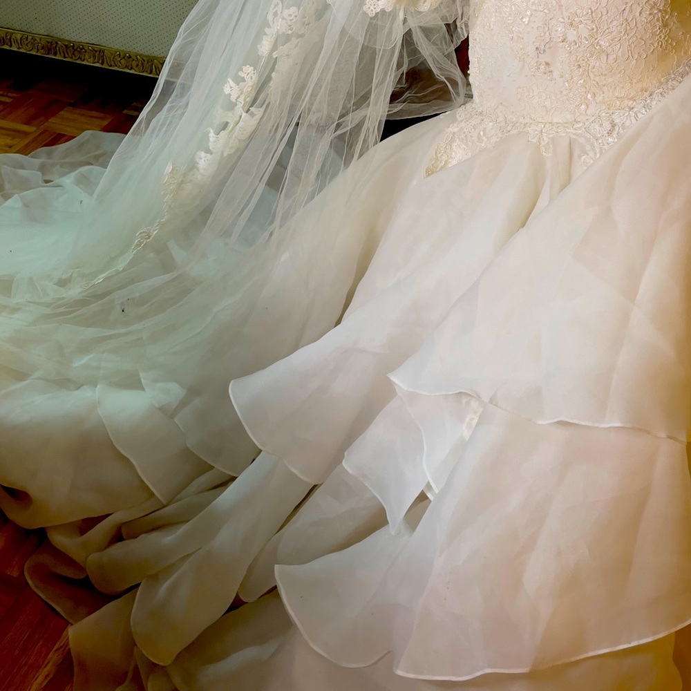ALYNE BY RITA VINIERIS WEDDING DRESS !